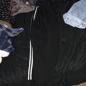 RUE 21 ; Highwasted Sweats